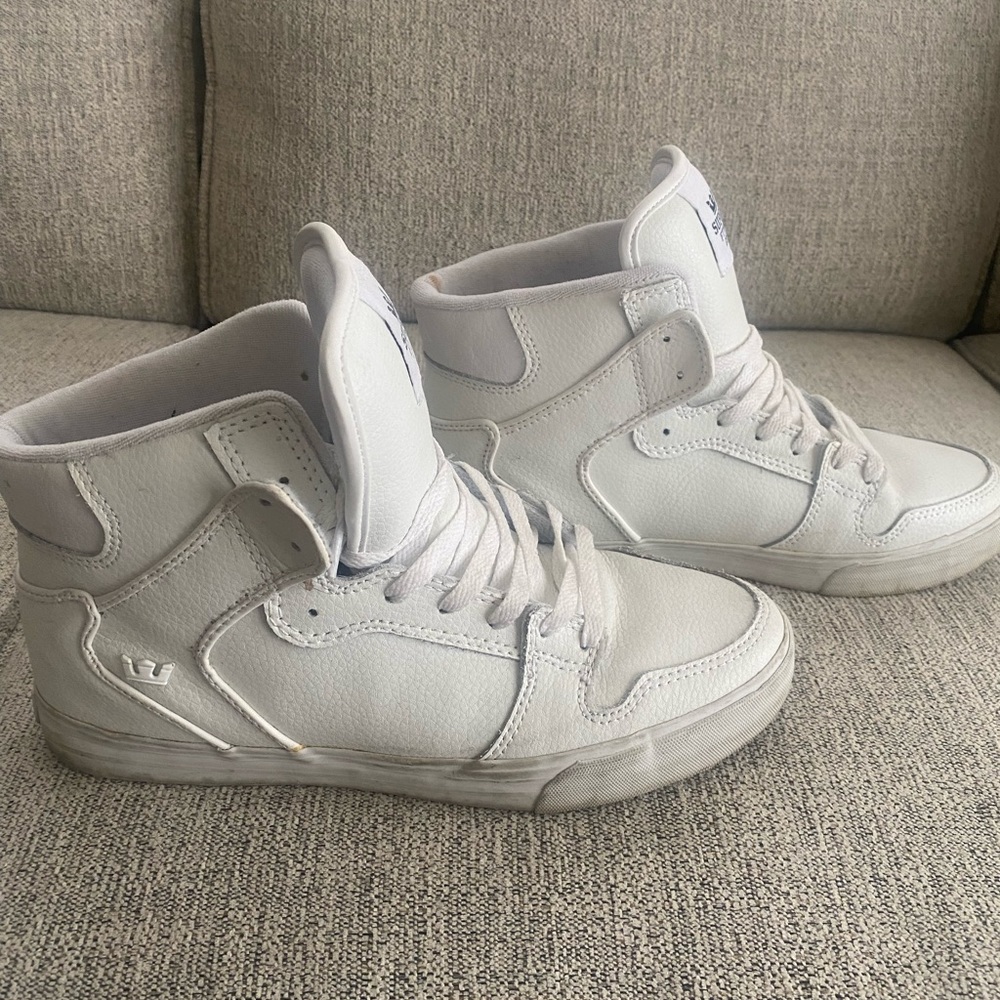 Men’s Supra Size 10. White all over